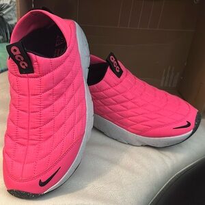 Nike puff pink shoe size 8.5